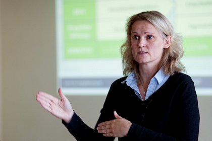 Beate Markatsch hielt einen Vortrag über die Gestaltung der
Studieneingangsphase an der Hochschule Magdeburg-Stendal
